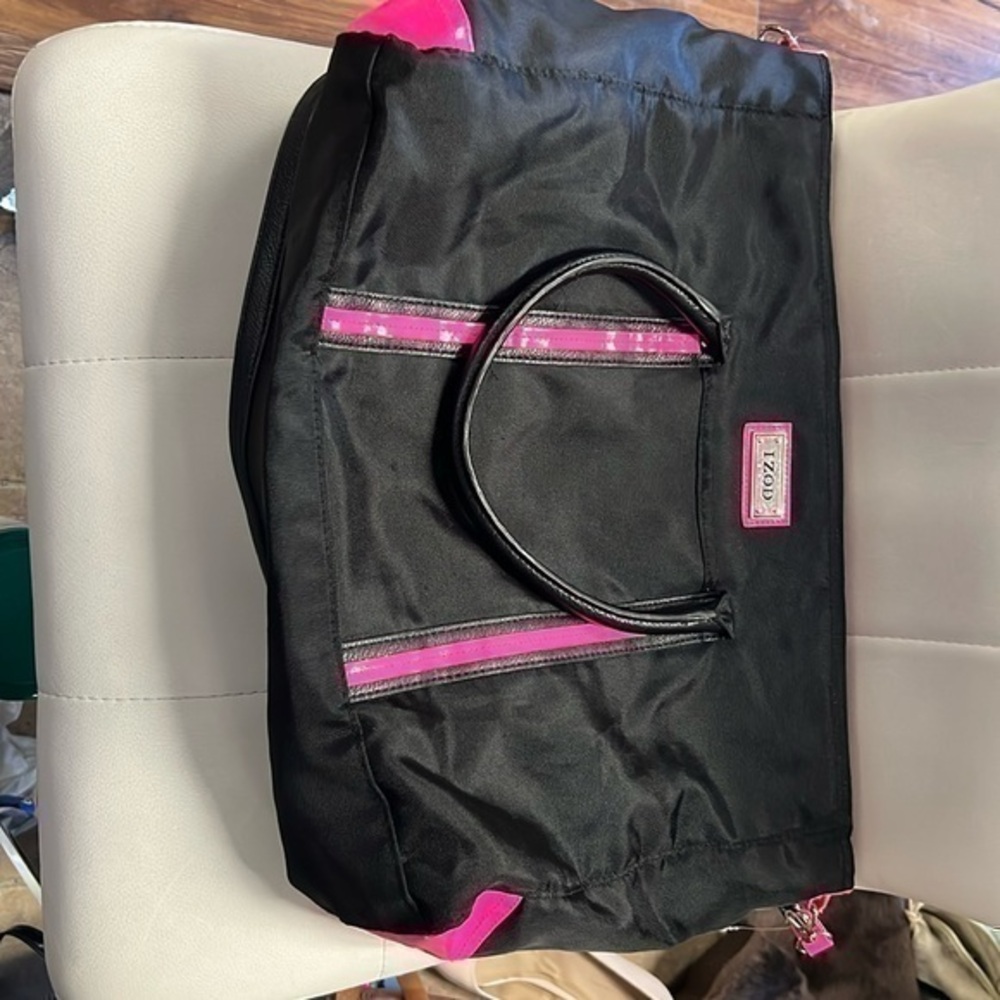 IZOD hot pink and black bag perfect condition